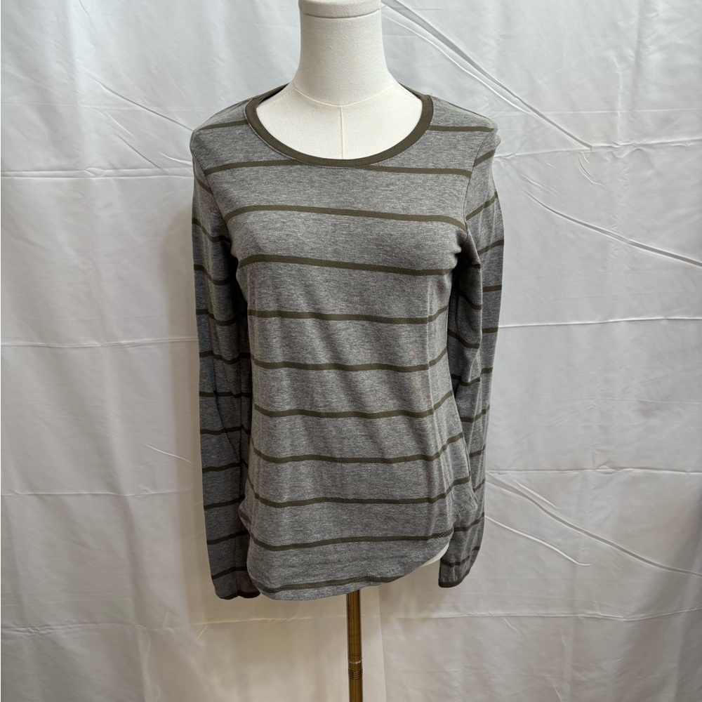 Poof! Gray Olive Striped Long Sleeve Top‎ Casual Basic Tee